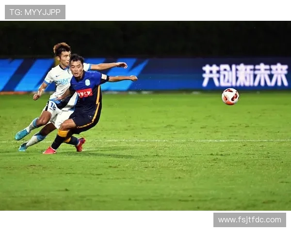 广州足球队在足球团队协作排行榜中荣获第五名展现出卓越团队精神与合作能力